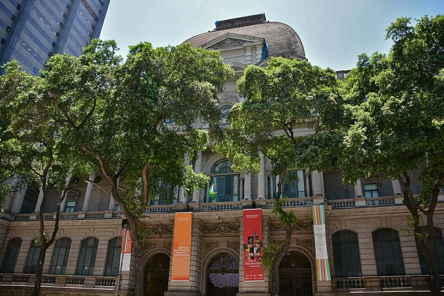 Rio de Janeiro: Downtown Walking Tour - Key highlights before you lace up