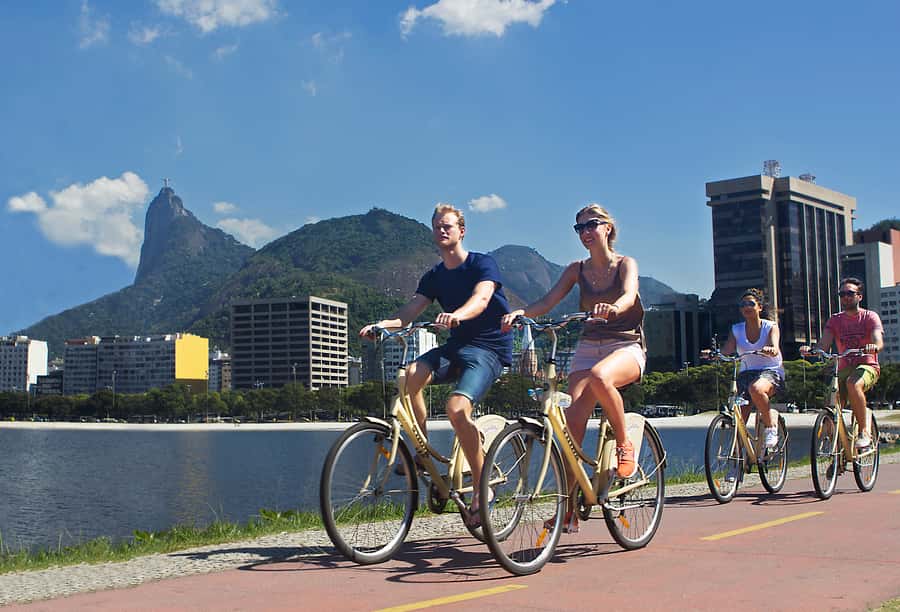 Rio de Janeiro: Guided Bike Tours in Small Groups - Copacabana launch point and Sugarloaf area views