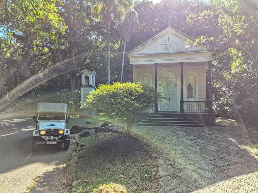 Rio de Janeiro: Guided Jeep Tour through Tijuca Rainforest - Entering Tijuca National Park from Rio, the quick way that feels real