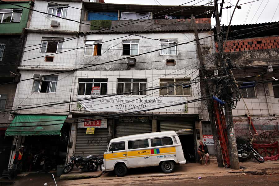 Rio De Janeiro: Half-Day Rocinha Favela Walking Tour - Walking Through Everyday Life, and Learning the Big Picture