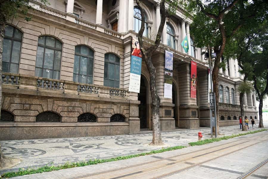 Rio de Janeiro: Historic Rio and Santa Teresa Half-Day Tour - Historic Rio to Santa Teresa, in One Guided Loop