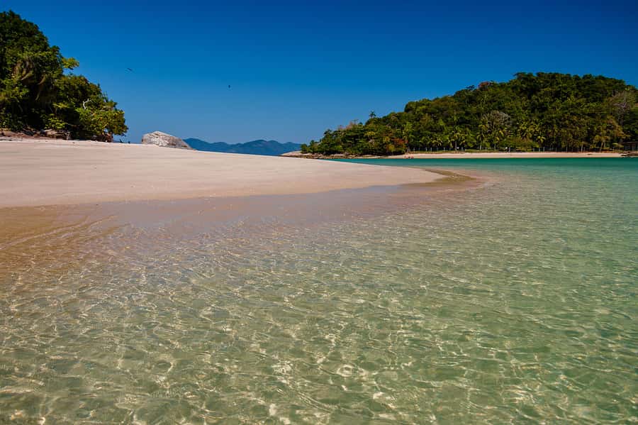 Rio de Janeiro: Ilha Grande with Boat Tour & Optional Lunch - Baleia’s Beach: calm water and a first swim stop