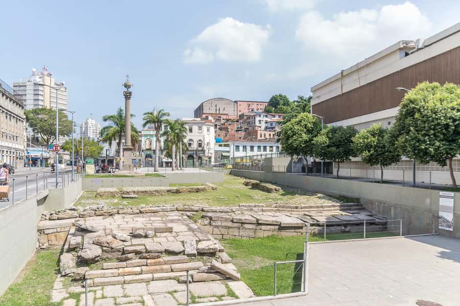 Rio de Janeiro: Little Africa Heritage Walking Tour - Largo de São Francisco da Prainha: African influence shows up in food and daily life