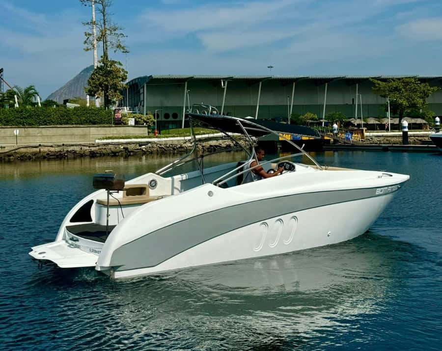 Rio de Janeiro: Private Speedboat Trip - Routes you can choose: Urca, Vermelha Beach, or Niterói at Adão e Eva Beach
