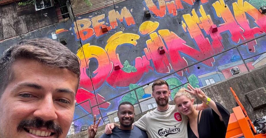 Rio de Janeiro: Rocinha Favela guided tour - Rocinha at walking speed: meeting point and route reality