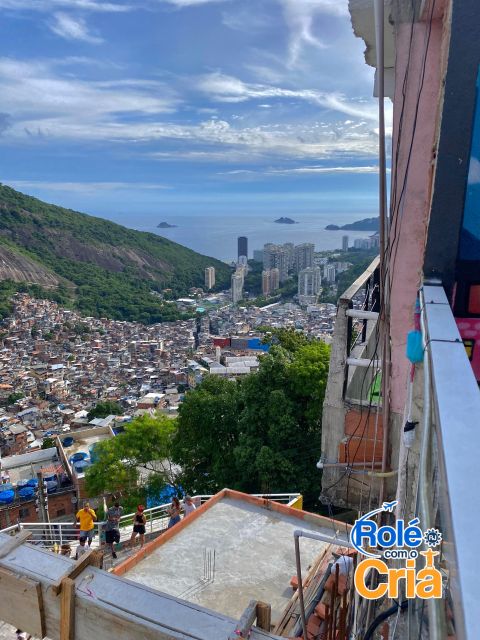 Rio de Janeiro: Rocinha Favela guided tour - The main walk: streets, shopping passes, and a lookout moment