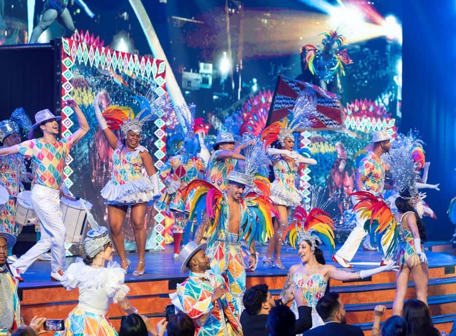 Rio de Janeiro: Roxy Dinner Show with Hotel Pickup - Roxy in Copacabana: why this dinner show feels worth it