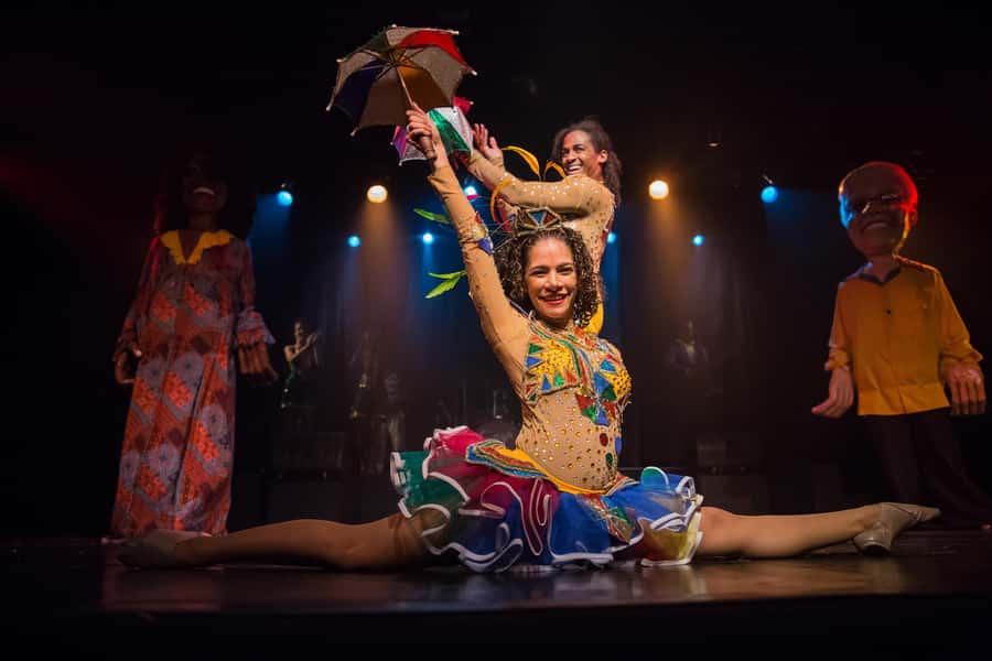Rio de Janeiro: Samba Show Admission & Transfer - Hotel transfers first, so the night stays relaxed