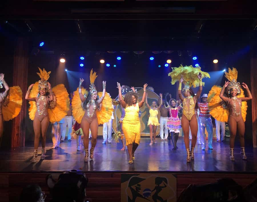 Rio de Janeiro: Samba Show Admission & Transfer - Timing in Rio: the 4 to 5 hour window can stretch