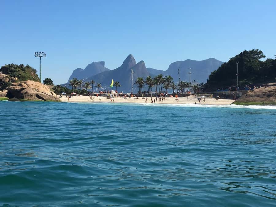 Rio de Janeiro: SpeedBoat Tour - Beach Tour with Beer - Santos Dumont Airport and the Finish Back at Urca