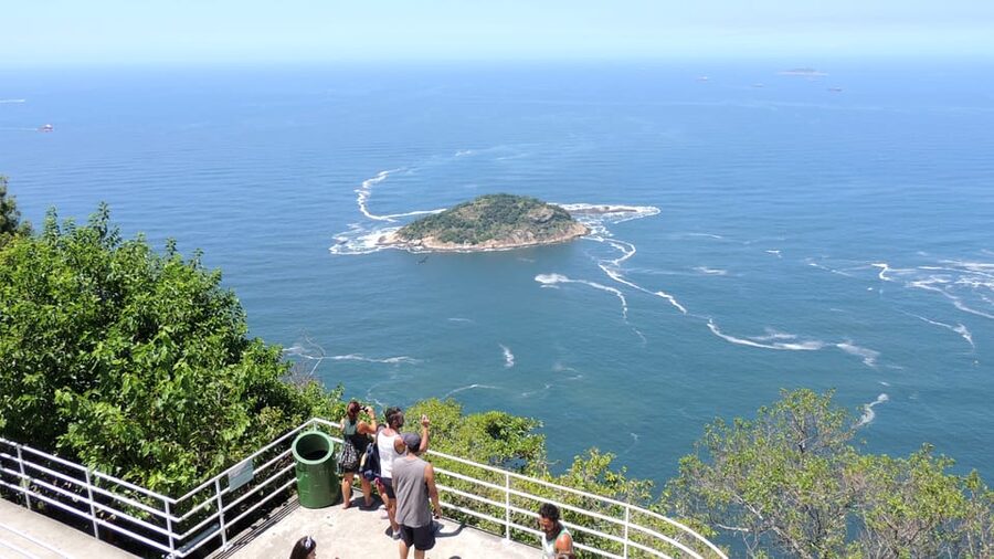 Rio de Janeiro: Sugar Loaf with Lunch and Helicopter Flight - Who this tour is best for, and who should skip it