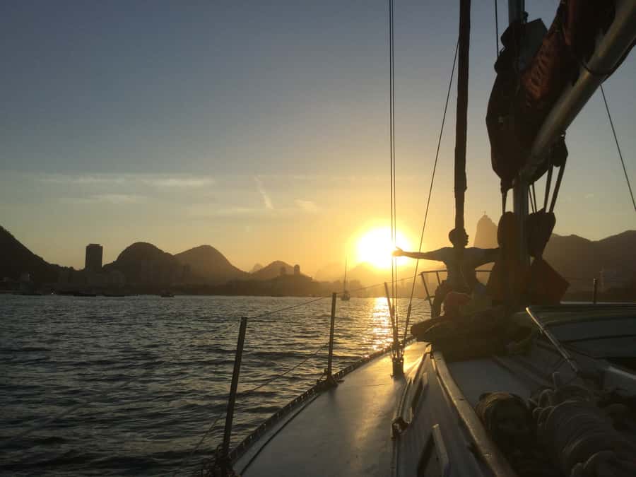 Rio de Janeiro: Sunset Sailing Tour - Sunset time: Sugar Loaf and Christ the Redeemer from sea level