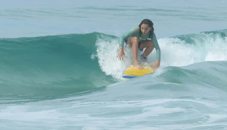 Rio de Janeiro: Surflessons and surfcoach. - On Shore Routine: Warm-Up and a 5-Minute Wave Check