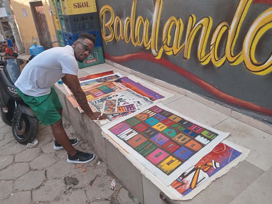 Rio de Janeiro: the biggest favela tour in Rio, lest go! - Graffiti Walls With Stories, Not Just Color