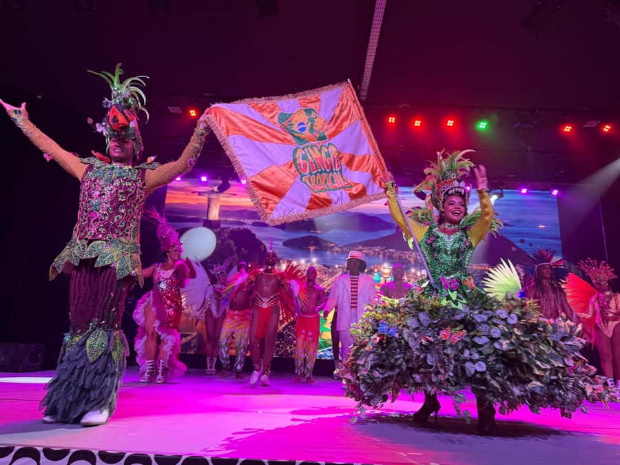 Rio: Ginga Tropical Samba and Folklore Show Ticket - Photos, souvenirs, and the strict no-camera rules