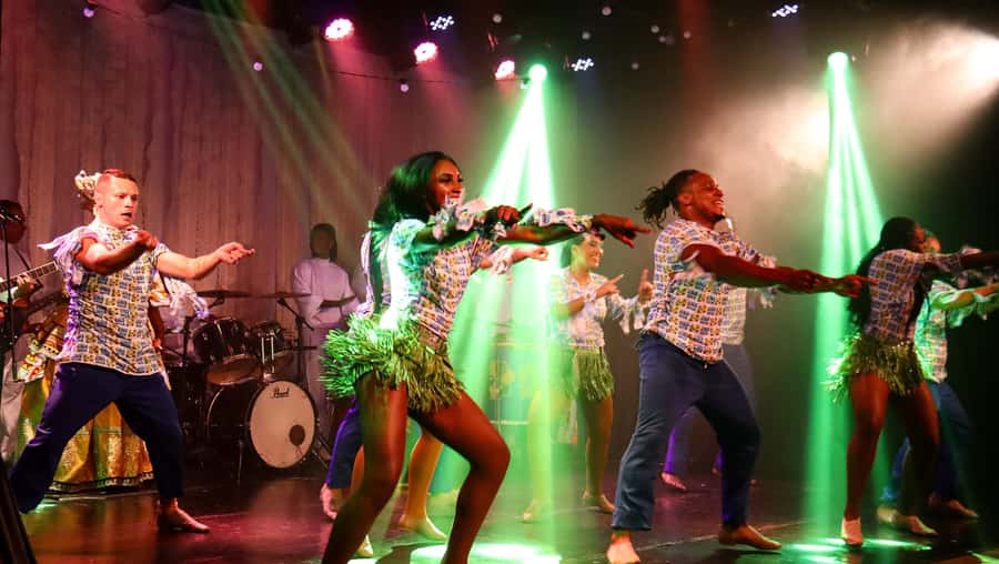 Rio: Ginga Tropical Samba and Folklore Show Ticket - Value and price: is $61 worth it in Rio?
