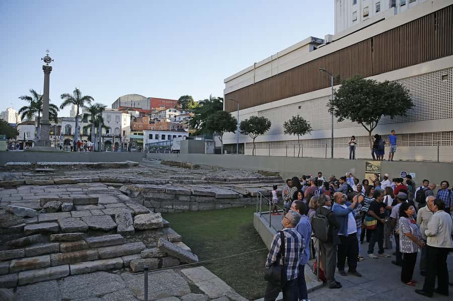 Rio: Olympic Boulevard, Museum of Tomorrow & History Tour - South Zone hotel pickup and a compact 19-person van