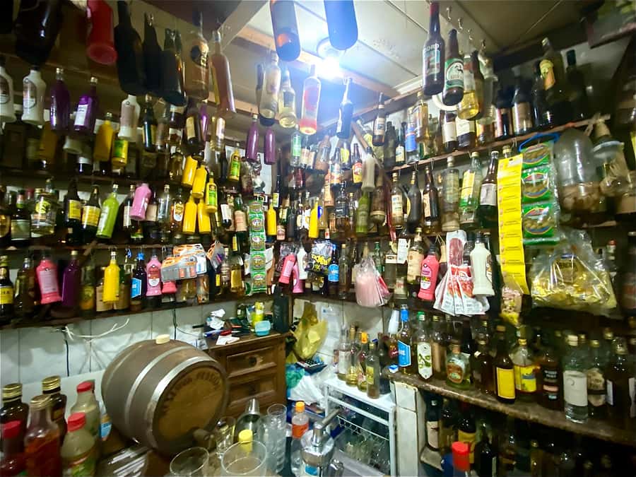 Rio: Pub Crawl in Lapa with Cachaça Tasting and Live Samba - Escadaria Selarón Photo Stop: Where Everyone Slows Down