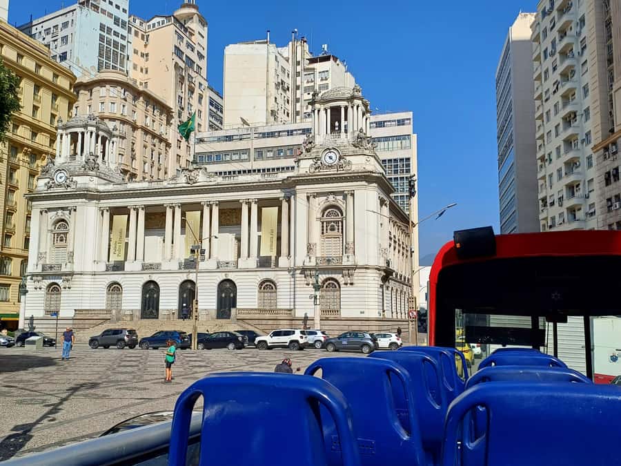 Rio Samba Bus: hop-on hop-off city tour in Rio de Janeiro - The route that makes sense: Copacabana to icons, then Corcovado