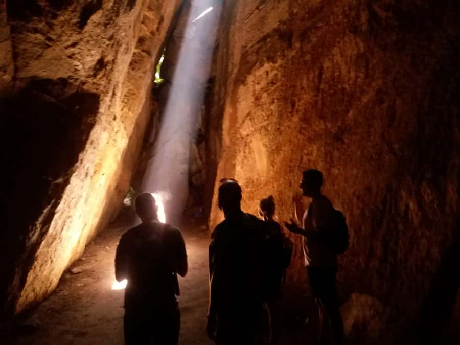 Rio: Tijuca Forest Small Group Hike to Caves and Waterfalls - Cascata da Baronesa, the waterfall shower moment and how to time your photos