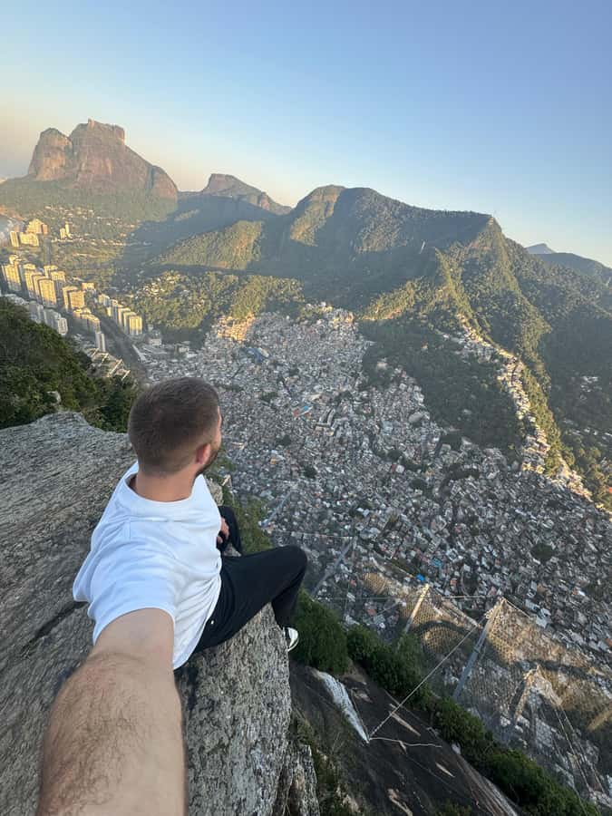 Sunrise at Morro Dois Irmãos + Vidigal Favela Experience - From Morro Dois Irmãos to Vidigal: the descent that changes the whole tone