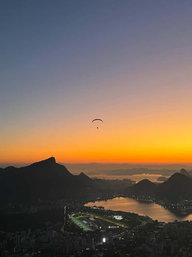 Sunrise at Morro Dois Irmãos + Vidigal Favela Experience - The hike up: pace, footing, and what to wear